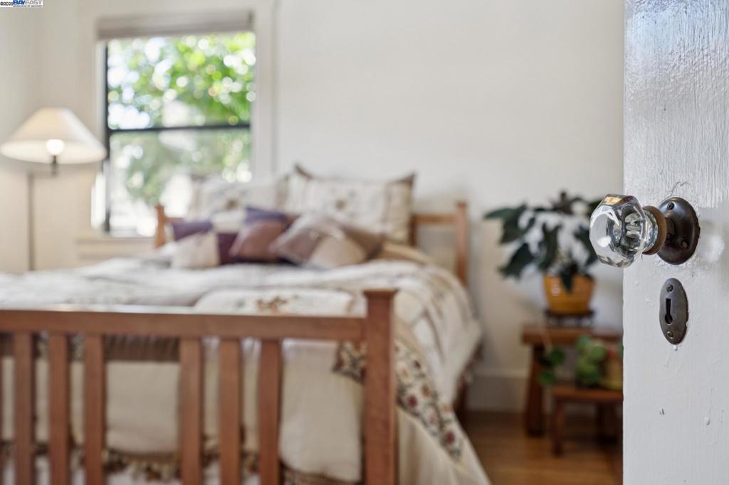 https://media.crmls.org/mediaz/be8914da-1851-4de6-a05c-51f13fe47311.jpg?preset=X-Large