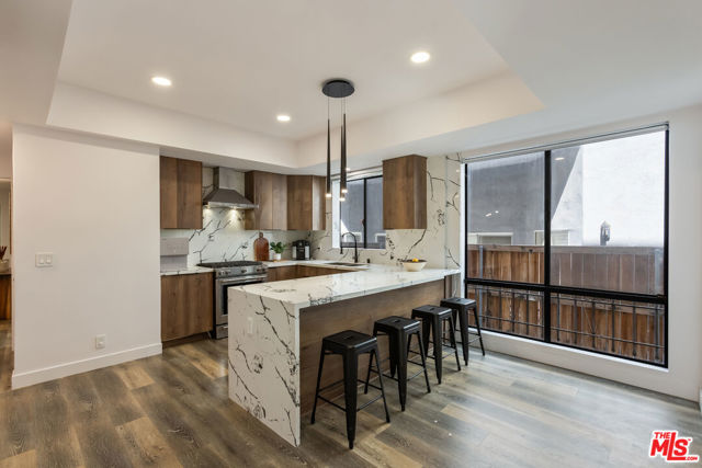 1210 N Kings Road, West Hollywood CA: https://media.crmls.org/mediaz/be8956fd-5cbe-4e9a-97cb-fead554db7ff.jpg