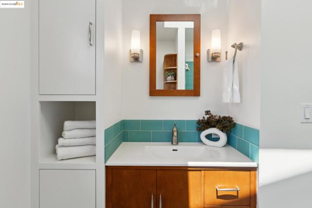 321 Glendale Ave., Oakland CA: https://media.crmls.org/mediaz/be8a7a53-4097-4345-848e-0445650db644.jpg