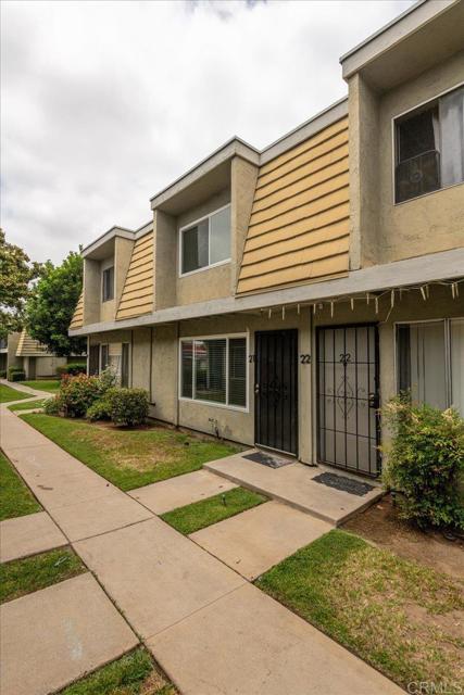 166 N 1St, El Cajon CA: https://media.crmls.org/mediaz/be8afa93-c7f1-43f1-80a4-d25570c466df.jpg
