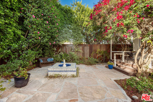 1067 South Point View Street photo 23