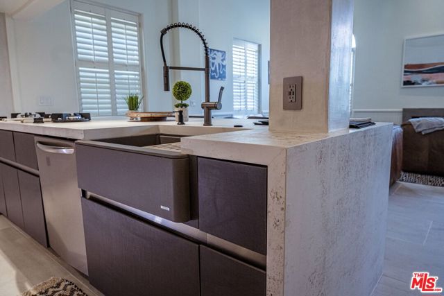 120 Galleon Street, Marina del Rey CA: https://media.crmls.org/mediaz/be8b7284-dac6-40f2-838d-1821a2cf56f8.jpg