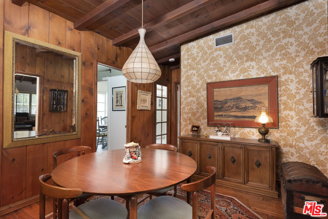 14755 Huston Street, Sherman Oaks CA: https://media.crmls.org/mediaz/be8bc5e0-d0ac-4dc3-80cb-fc8669c8d0d8.jpg