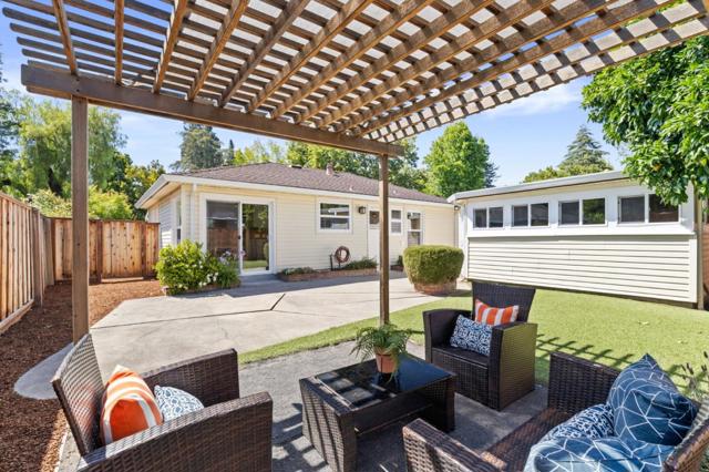 166 Willow Road, Menlo Park CA: https://media.crmls.org/mediaz/be8c50e7-8dab-4d2c-a78a-7c539e8f5fe0.jpg