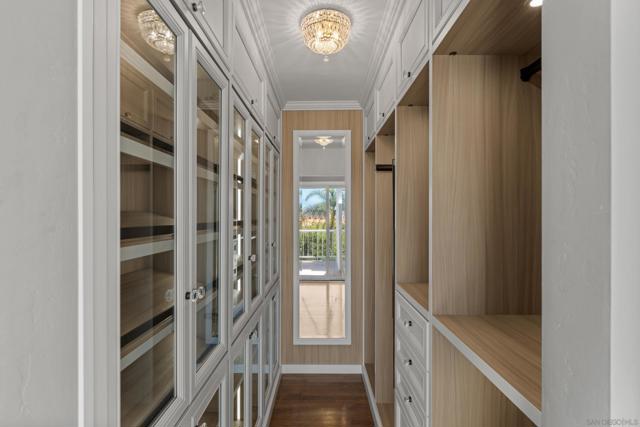 1543 Soledad Avenue, La Jolla CA: https://media.crmls.org/mediaz/be8ccc7e-4499-4513-b66d-832e52776379.jpg