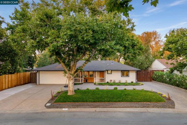 1961 Ardith Dr, Pleasant Hill CA: https://media.crmls.org/mediaz/be8dd8f3-a2d4-4a85-98f8-30c8c8533660.jpg