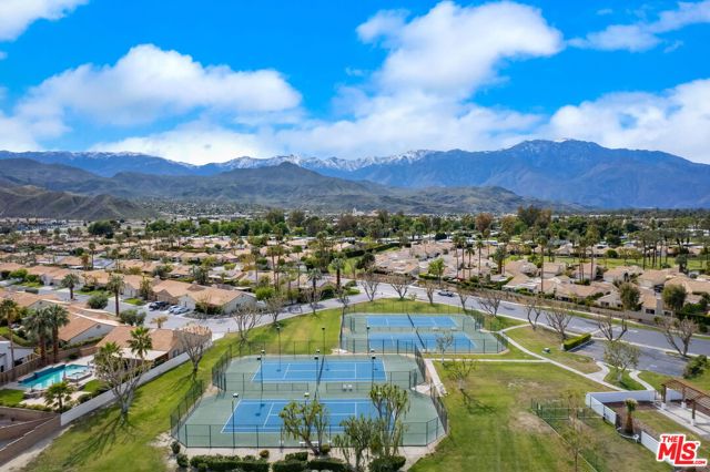 69385 Avenida De Las Montanas, Cathedral City CA: https://media.crmls.org/mediaz/be8e708d-50d0-41bb-b39b-b912d2e119b8.jpg