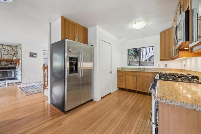 7171 HOMEWOOD DRIVE, Oakland CA: https://media.crmls.org/mediaz/be8ecf59-36b4-41f6-b64a-00ab5852e89b.jpg