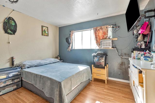 748 Clara Street, Oakland CA: https://media.crmls.org/mediaz/be8f8811-2dba-43ab-be4c-16dc1be9db08.jpg