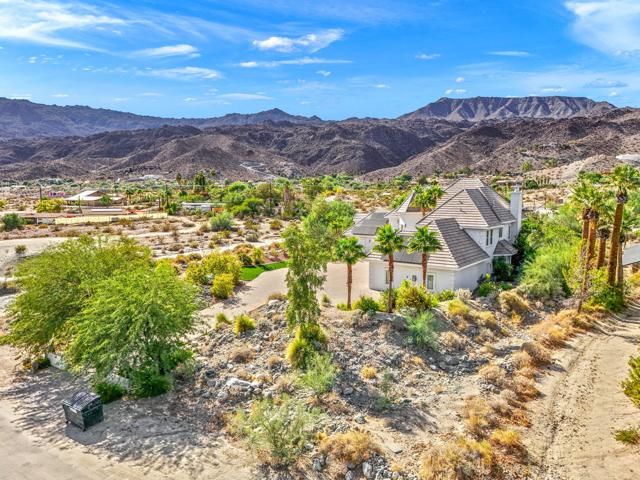 71530 Quail Trail, Palm Desert CA: https://media.crmls.org/mediaz/be90225a-767e-4fb0-b3d8-f7f6962e09f0.jpg