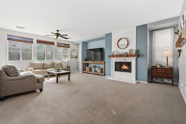 42724 Tango Court, Indio CA: https://media.crmls.org/mediaz/be9227e1-0b1d-42b1-9f75-20abce612df5.jpg