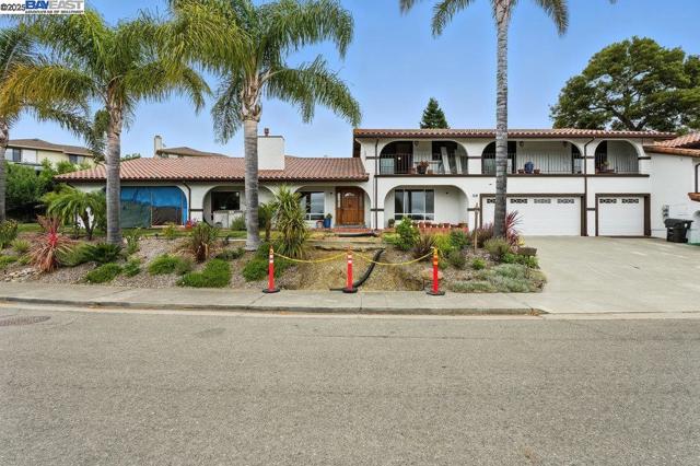 21798 Independent School Rd, Castro Valley CA: https://media.crmls.org/mediaz/be929ea9-9164-49eb-a949-16caa66aba83.jpg
