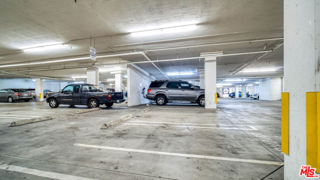 12222 WILSHIRE Boulevard, Los Angeles CA: https://media.crmls.org/mediaz/be934a81-4921-4fa0-a8cc-6c7b316c12b9.jpg