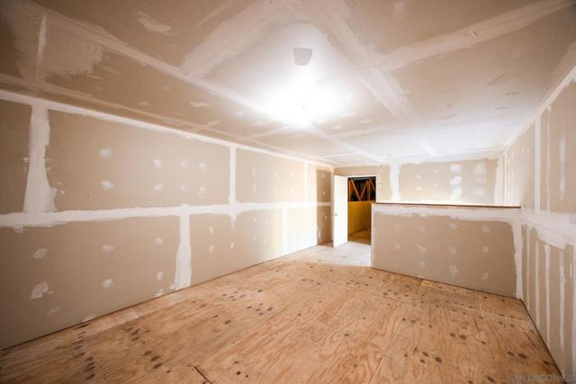 1180 Evelyn St, San Diego CA: https://media.crmls.org/mediaz/be93bfe4-d379-442d-8f65-0f0bdbfe5a38.jpg