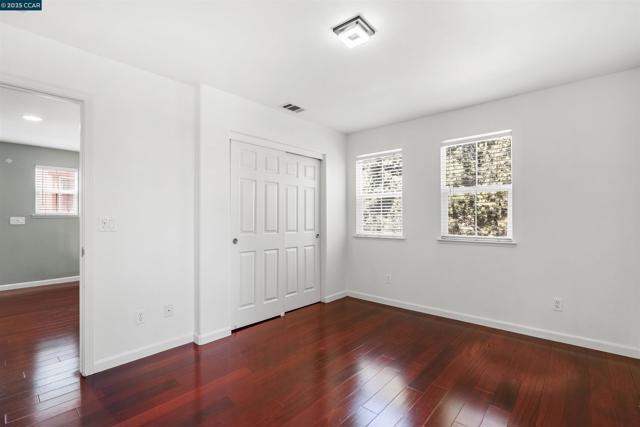 110 Mars Ct, Pittsburg CA: https://media.crmls.org/mediaz/be93ef46-2e6d-4873-98a6-7a28924a80e2.jpg