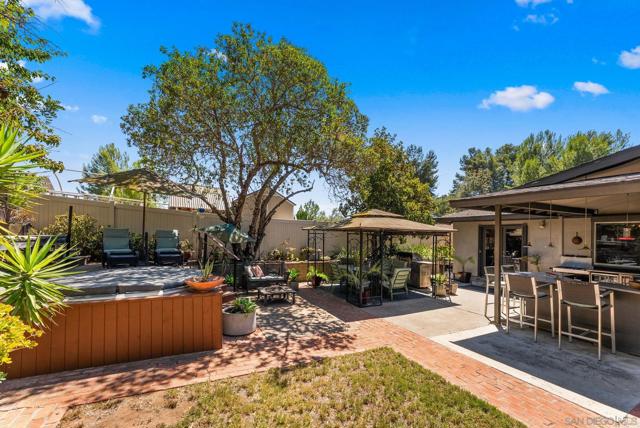 1767 Wind River Road, El Cajon CA: https://media.crmls.org/mediaz/be959170-fe4e-4ac5-a916-eb3c8f0e2ee7.jpg