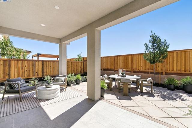 1685 Arione Street, Brentwood CA: https://media.crmls.org/mediaz/be95fc3f-fee2-4406-9245-5f78f49ea9bc.jpg