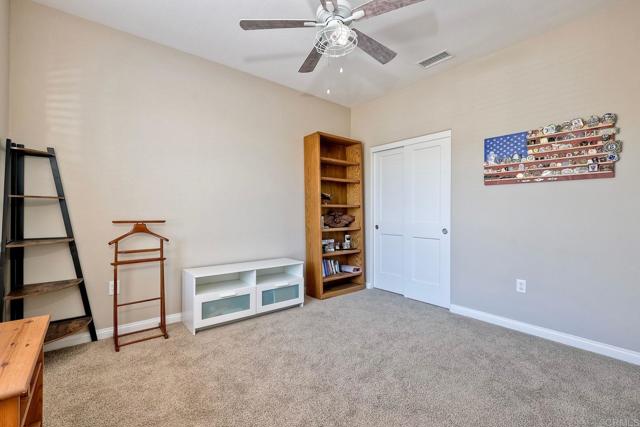 Detail Gallery Image 21 of 31 For 1715 Crabapple Way, Oceanside,  CA 92056 - 3 Beds | 2/1 Baths