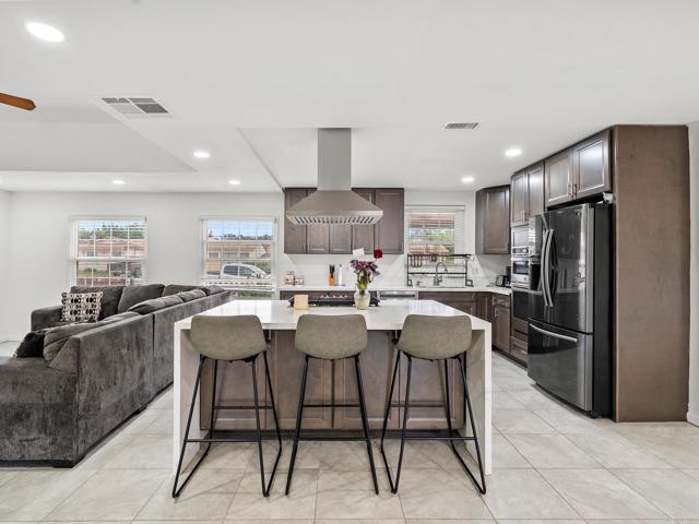Detail Gallery Image 9 of 49 For 1562 Richandave Ave, El Cajon,  CA 92019 - 4 Beds | 2/1 Baths