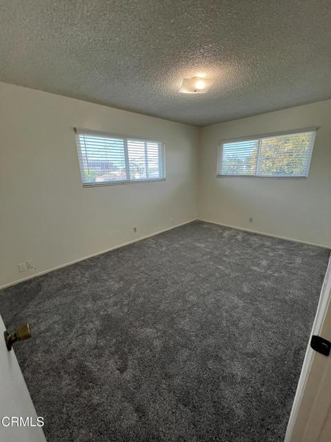 2943 Lexington Drive, Ventura CA: https://media.crmls.org/mediaz/be96f7ca-277b-402d-ba46-08e0f46cc980.jpg