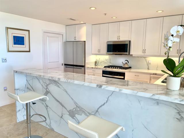 Detail Gallery Image 14 of 36 For 850 Beech St #1901,  San Diego,  CA 92101 - 2 Beds | 2 Baths