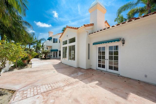 1367 Corona, Bonita CA: https://media.crmls.org/mediaz/be97707f-28cf-414b-8238-f21a4ccfa34b.jpg