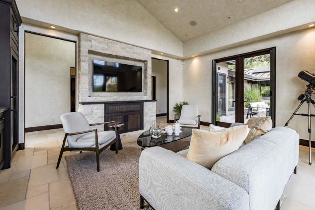 40 Tagus Court, Portola Valley CA: https://media.crmls.org/mediaz/be9850f9-682b-4f17-847c-dd0acd145996.jpg