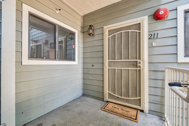 3402 Pinewood Ter, Fremont CA: https://media.crmls.org/mediaz/be9864d9-1883-47e4-a7c0-15c7d420decd.jpg