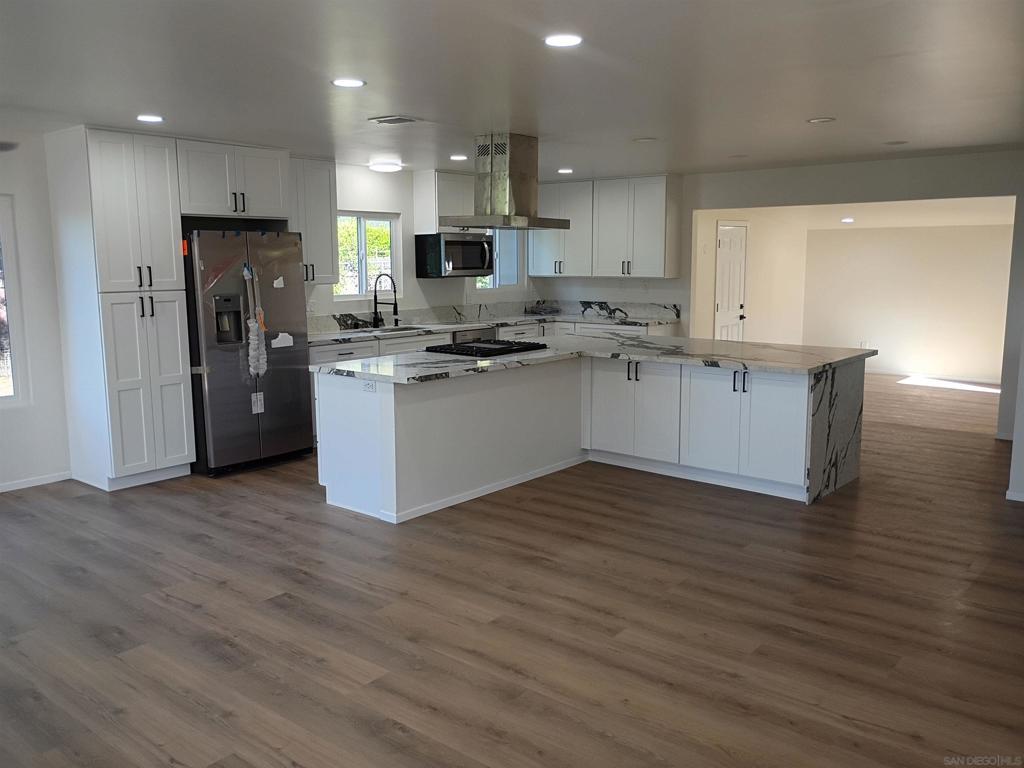 6526 bantam lake circle