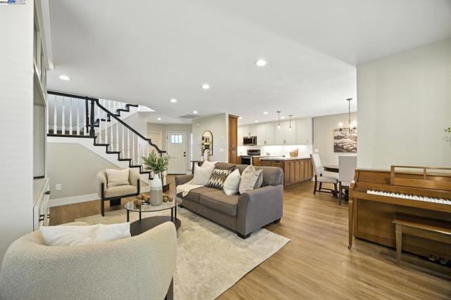 3841 Kamp Dr, Pleasanton CA: https://media.crmls.org/mediaz/be9aa968-9dbf-4208-8b05-6a71986a0af9.jpg