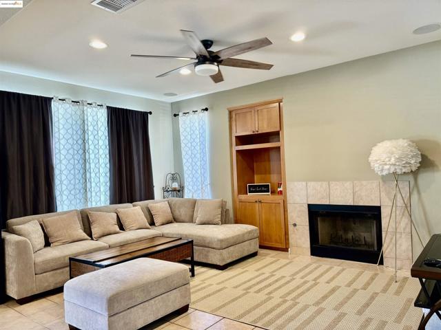 5736 Idlewood Street, Dublin CA: https://media.crmls.org/mediaz/be9b52c9-2c52-492d-9655-51a9705bfcfe.jpg