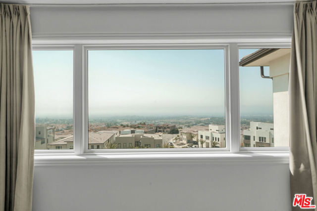 20188 W Marlow Lane, Porter Ranch CA: https://media.crmls.org/mediaz/be9bf3a5-27fc-4946-8645-1c57f9215880.jpg