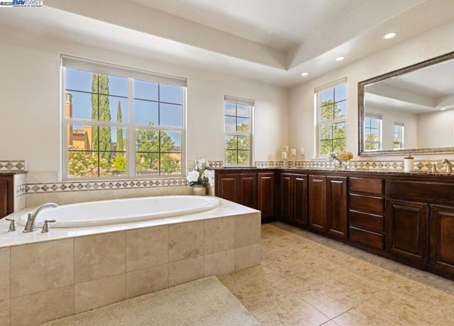7563 Balmoral Way, San Ramon CA: https://media.crmls.org/mediaz/be9c597a-989b-40fc-bb3b-47e911547a9a.jpg