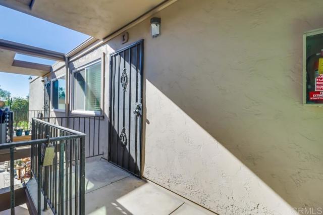 Detail Gallery Image 3 of 24 For 3526 Del Sol Bld #K,  San Diego,  CA 92154 - 2 Beds | 1 Baths