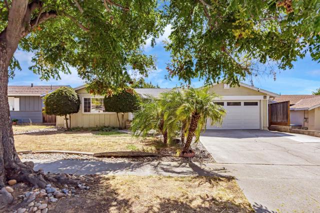 3527 Pine Creek Drive, San Jose CA: https://media.crmls.org/mediaz/be9cc2e9-4fff-4b1b-aae8-9aa0744021e0.jpg