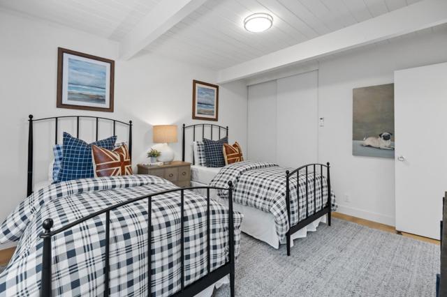 2989 Dolores Way, Burlingame CA: https://media.crmls.org/mediaz/be9d507f-9f86-4d3a-a295-1ef6319462c0.jpg