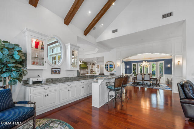 1816 Brittany Park Road, Camarillo CA: https://media.crmls.org/mediaz/be9d72cd-c5c4-4290-9130-8c254d0f2c4f.jpg