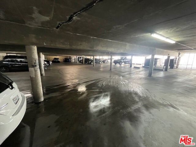 8567 Balboa Boulevard, Northridge CA: https://media.crmls.org/mediaz/be9def6a-7abf-49c1-b5d8-13f96ab83f27.jpg