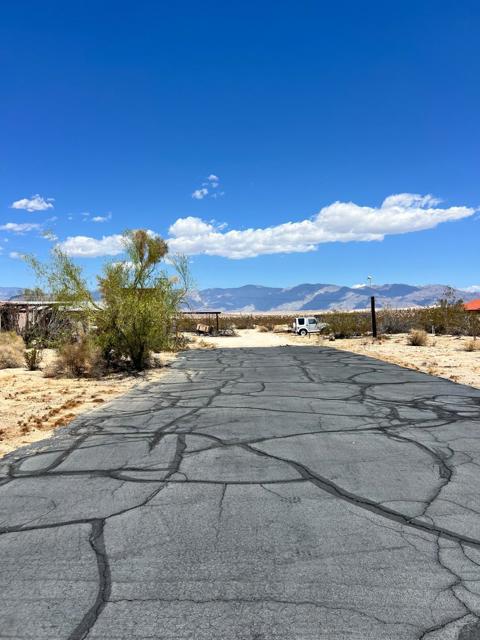 4236 Connie Lane, Borrego Springs CA: https://media.crmls.org/mediaz/be9e1c5b-2c5e-4f9a-852d-80251ad2f5be.jpg