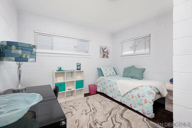 1380 1382 Grove Avenue, Imperial Beach CA: https://media.crmls.org/mediaz/be9f47e4-1f40-46fa-9d4d-96cd61d9de6e.jpg