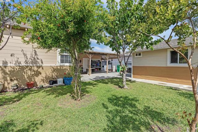 15028 Grenda St, San Leandro CA: https://media.crmls.org/mediaz/be9faeec-cdc6-4e84-a27b-ce707f9cb04c.jpg