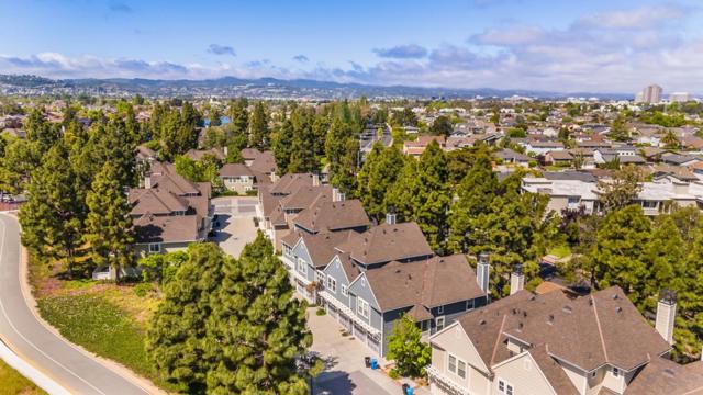 1115 Outrigger Lane, Foster City CA: https://media.crmls.org/mediaz/be9fe1d0-6dbe-44ed-9802-f8de62168b20.jpg