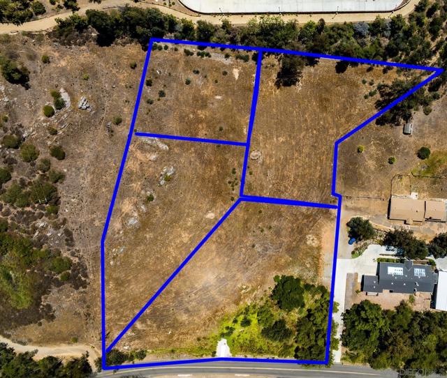 0 Kauana Loa Dr, Escondido CA: https://media.crmls.org/mediaz/bea020bb-9b5b-475c-9cfe-e0097b9250a2.jpg