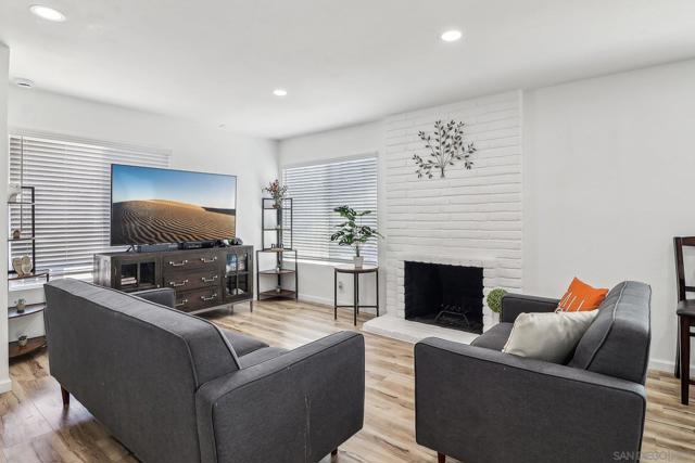 2044 Siegle Dr, Lemon Grove CA: https://media.crmls.org/mediaz/bea0824e-cfb9-41b9-9f46-c9a7d9c08998.jpg