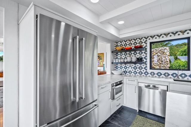25550 Rio Vista Drive, Carmel CA: https://media.crmls.org/mediaz/bea0eaab-bd11-43e4-a680-1a3e8705a03a.jpg