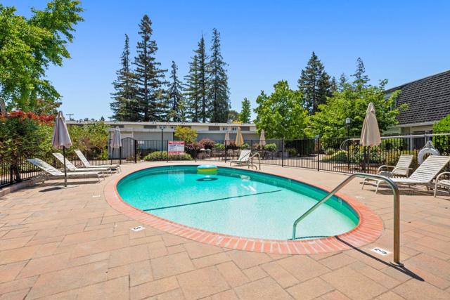 120 Oak Rim Way, Los Gatos CA: https://media.crmls.org/mediaz/bea0f0f9-1c45-4094-8286-46d1ab8c807d.jpg