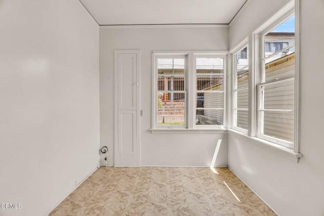 4419 4419 1/2 Corliss Street, Los Angeles CA: https://media.crmls.org/mediaz/bea12dad-d110-4482-8492-7ba6c0af3be5.jpg