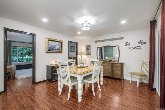 Detail Gallery Image 11 of 37 For 4231 Cielo Ave, Oceanside,  CA 92056 - 3 Beds | 2 Baths