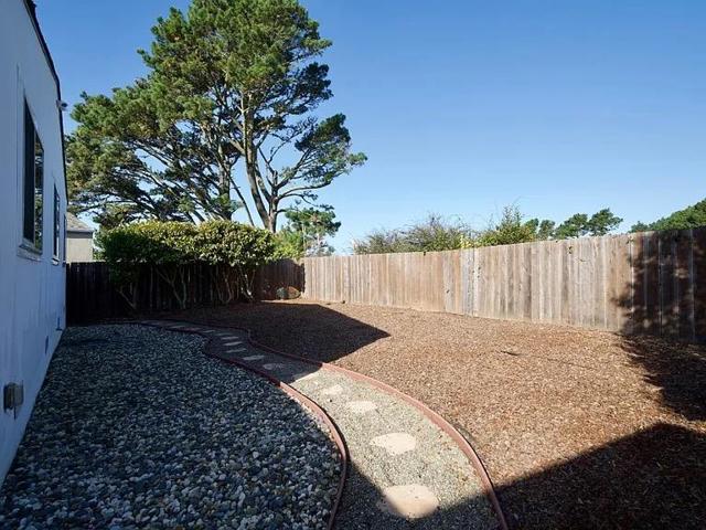 621 Forest Lake Drive, Pacifica CA: https://media.crmls.org/mediaz/bea19b66-9d08-4f27-8fa0-f360ea2fa4a2.jpg