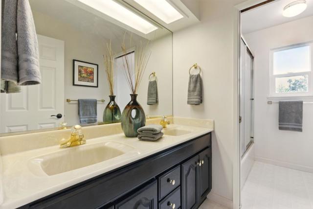 942 Constitution Drive, Foster City CA: https://media.crmls.org/mediaz/bea1cfba-9ba6-4054-b9b9-58dd9111b427.jpg